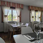 Santa Barbara Hotel