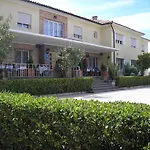 Santa Barbara Hotel 2*